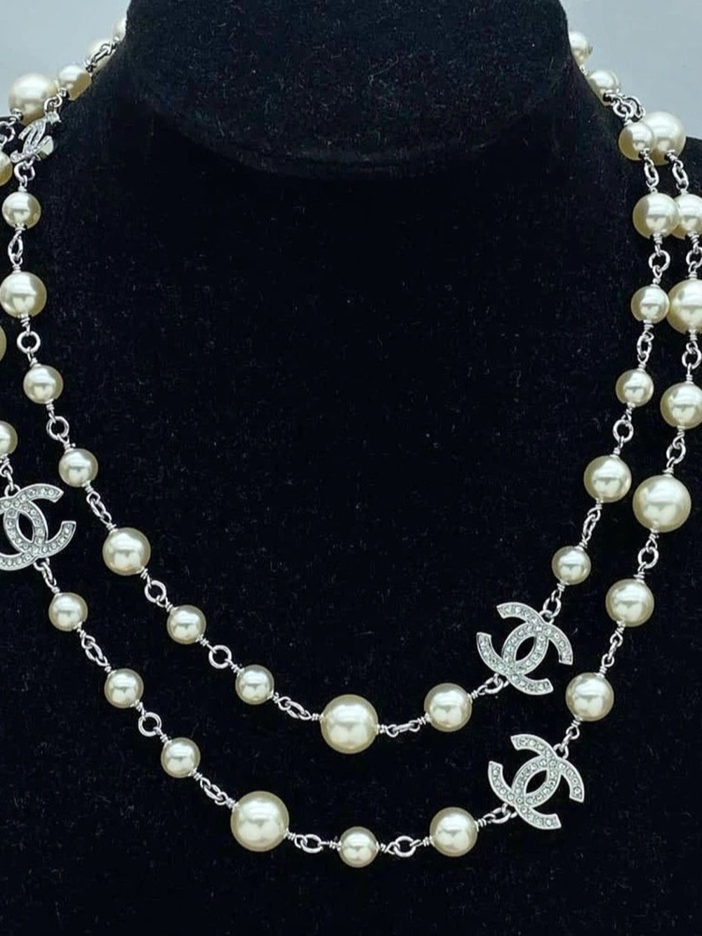 Graduated Pearl Crystal CC Long Necklace Pearl Layered Pendant Necklace